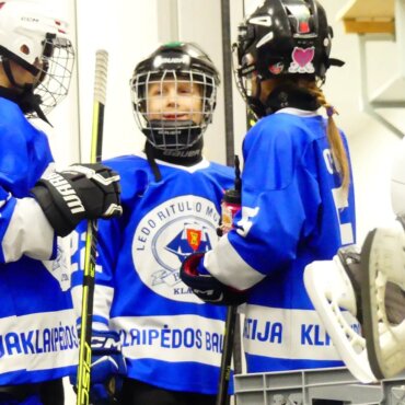 Baigėsi keturias dienas, trukusi ledo ritulio stovykla!