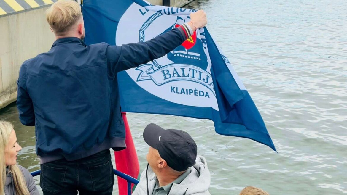 Sezono 2025/26 uždarymo šventė – nuo ledo ant bangų! 🏒🌊